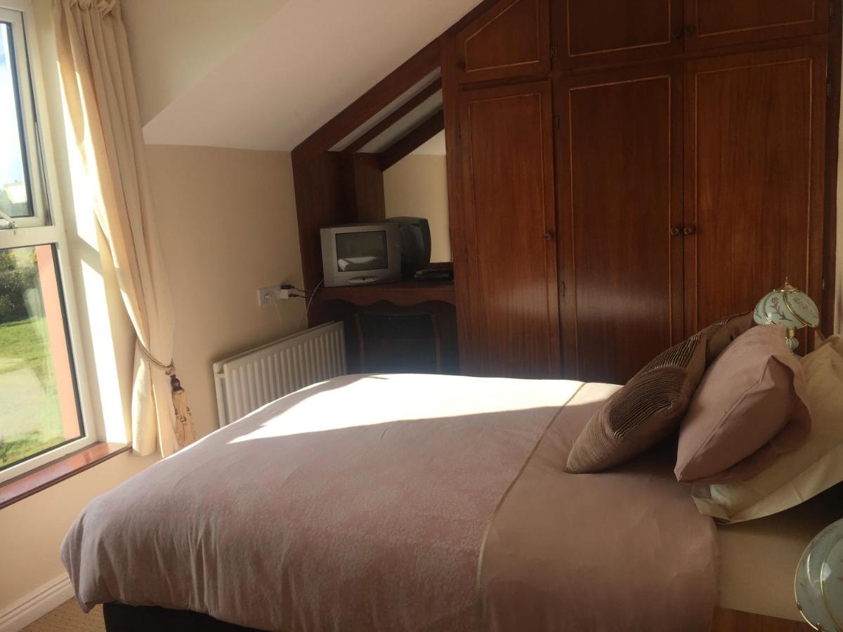 ダングロー Ardcrone House Bed & Breakfast エクステリア 写真